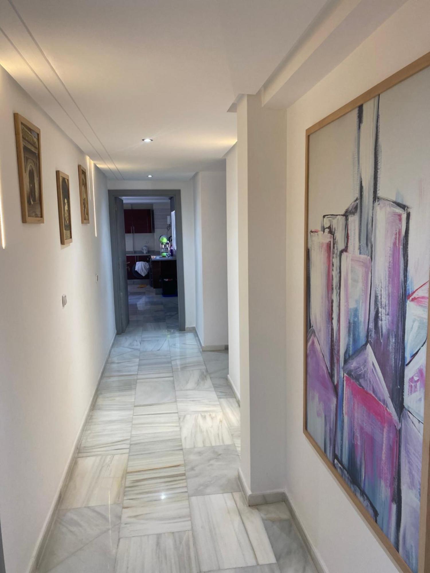 Nouvel Climatise Apartment
